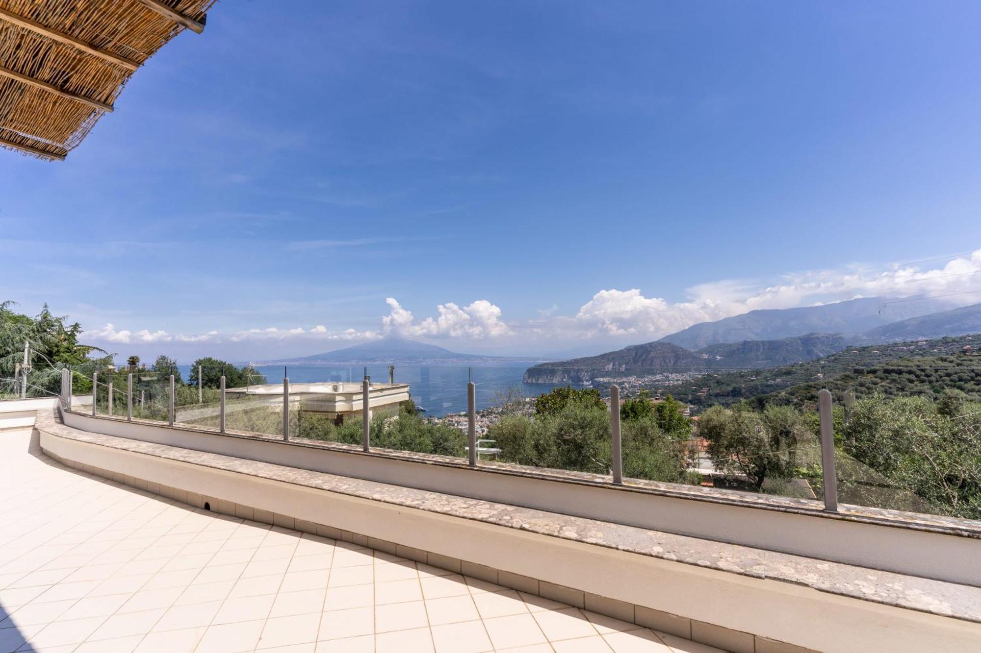 סורנטו Villa Milena Modern Elegance Views And Guest Services מראה חיצוני תמונה
